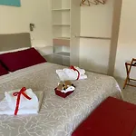 Oda ve Kahvaltı Rossocorallo 3*